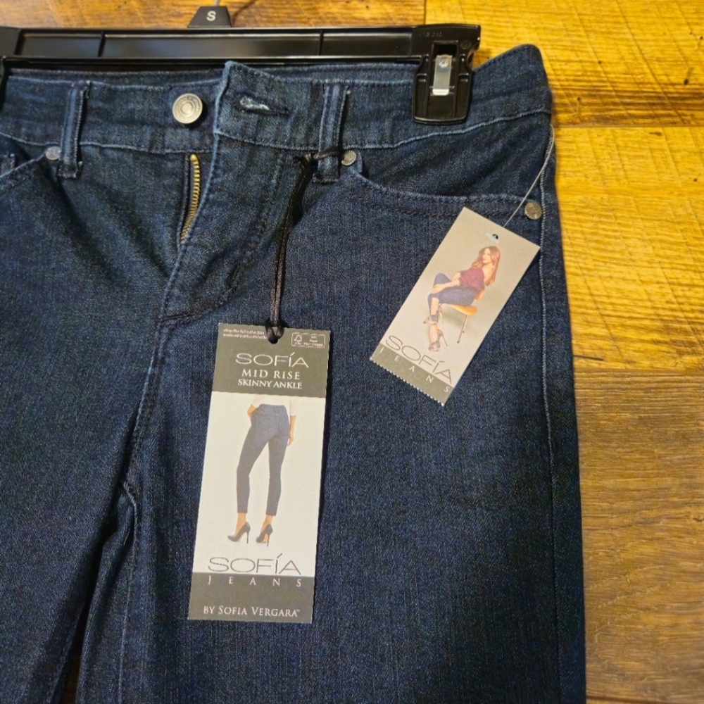 Sofia Vergara Skinny Ankle Jeans New